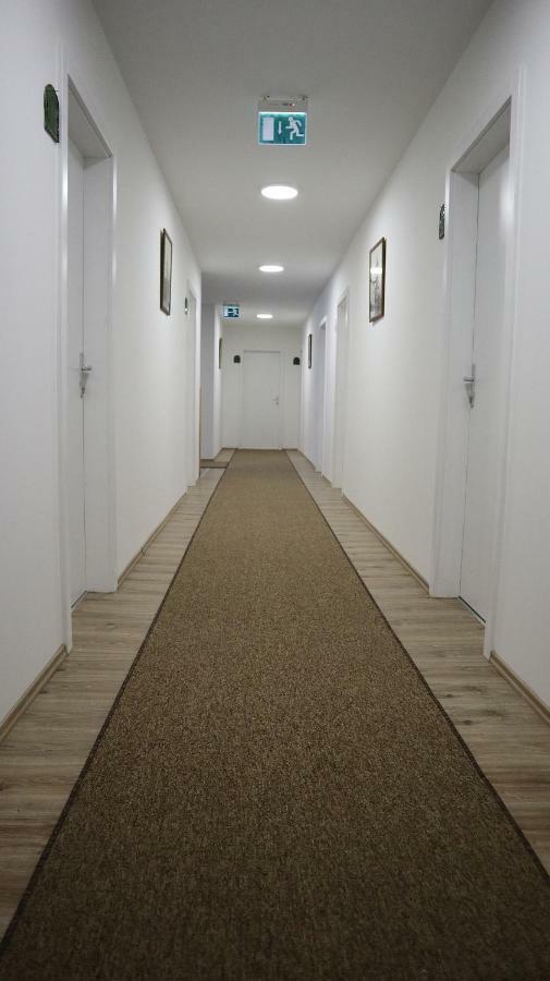 Hotel Szlovák Panzió Bekescsaba Exterior foto